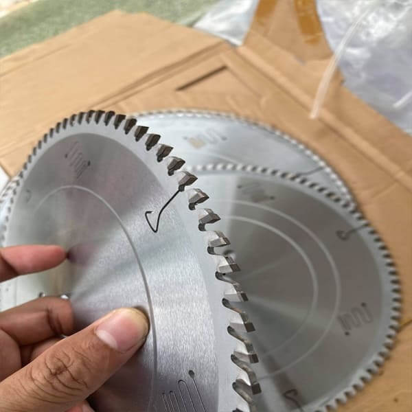 Lưỡi cắt nhôm Hirono