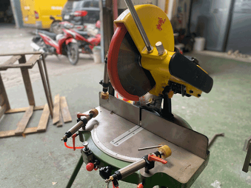 Khái niệm về máy cắt nhôm lưỡi 350 mm