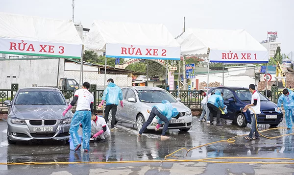 Máy nén khí 1 cấp ứng dụng trong rửa xe