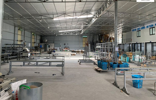 Nghiên cứu thị trường nhu cầu nhôm kính trong các nhà xưởng