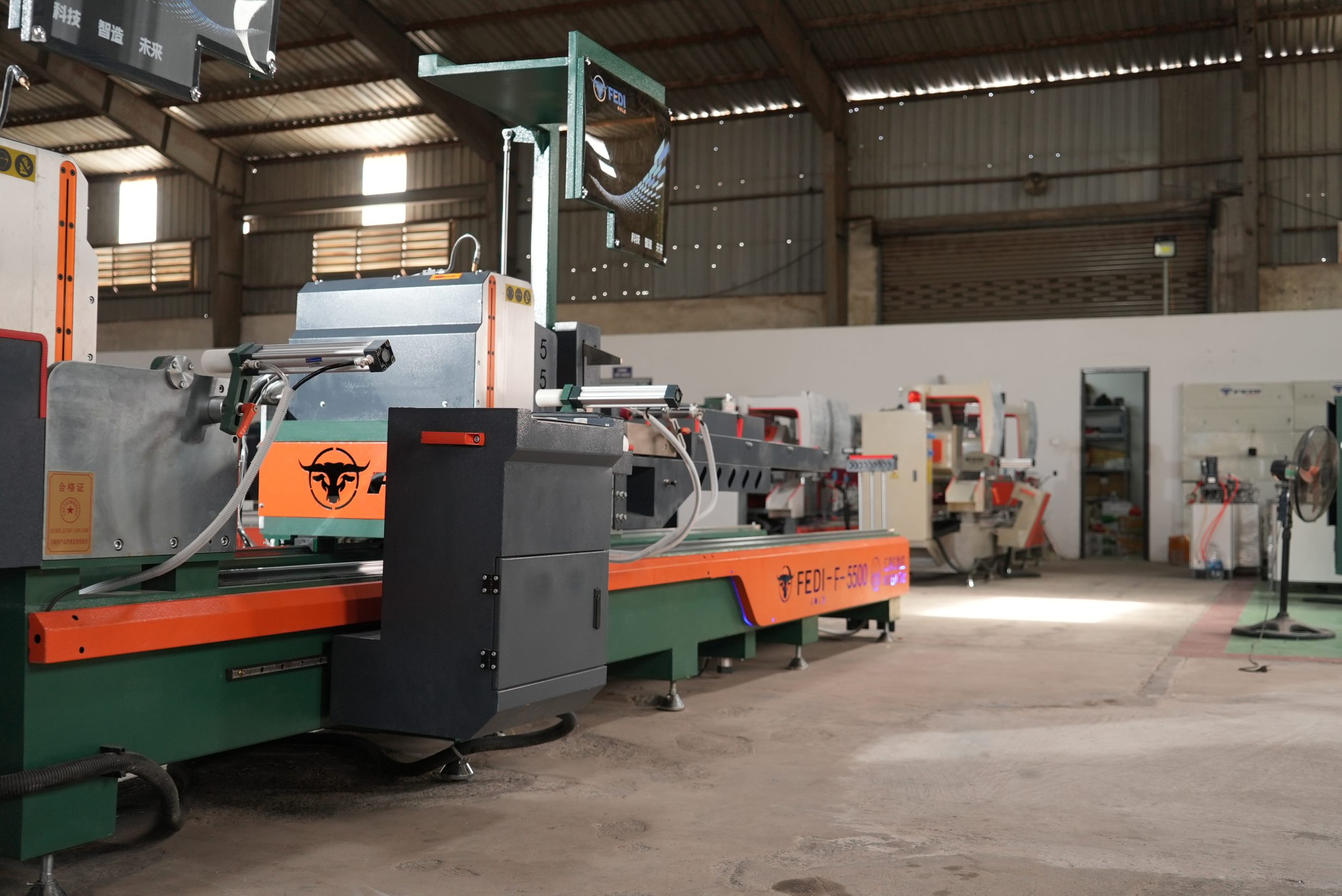 Máy cắt nhôm 2 đầu F5500