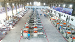 Có nên học theo nghề cửa nhôm không?