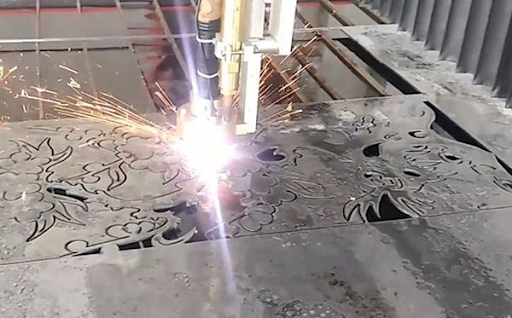 Máy CNC được sử dụng làm các sản phẩm tùy chỉnh