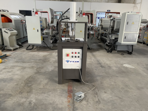 Máy đột dập thủy lực