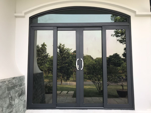 Cửa nhôm hệ 93 là loại cửa được làm từ nhôm xingfa hệ 93