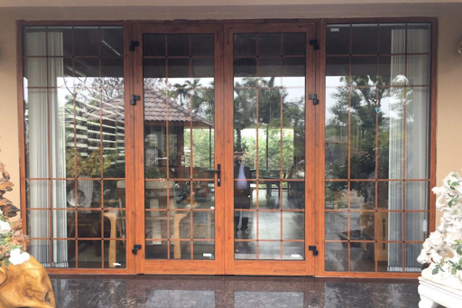 Mẫu cửa nhôm xingfa vân gỗ