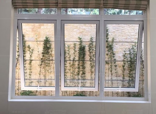 Mẫu cửa sổ nhôm Xingfa mở hất 3 cánh