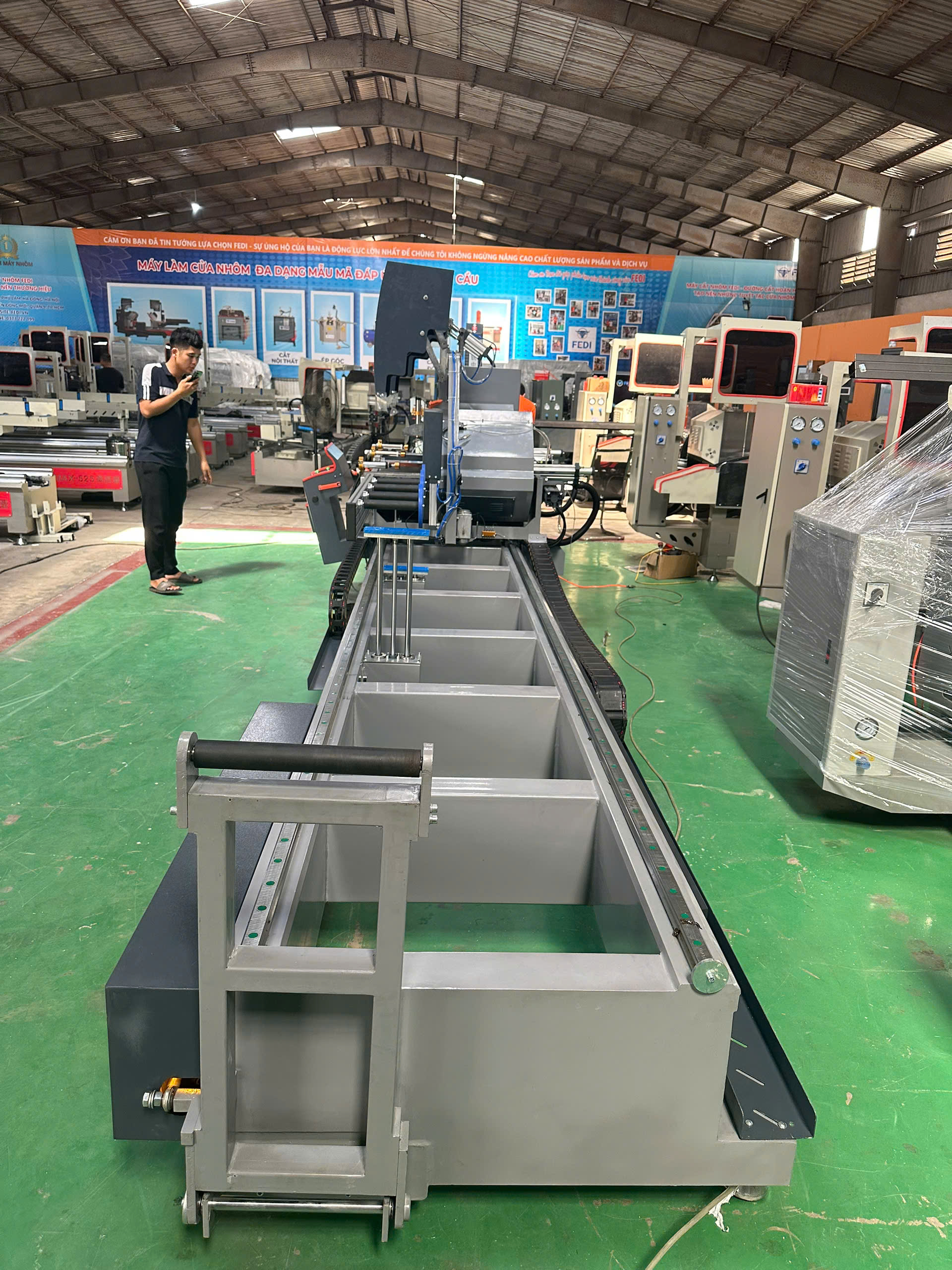 Máy Cắt Nhôm Nội Địa Trung Zhengfeng 600 CNC - Ảnh 6