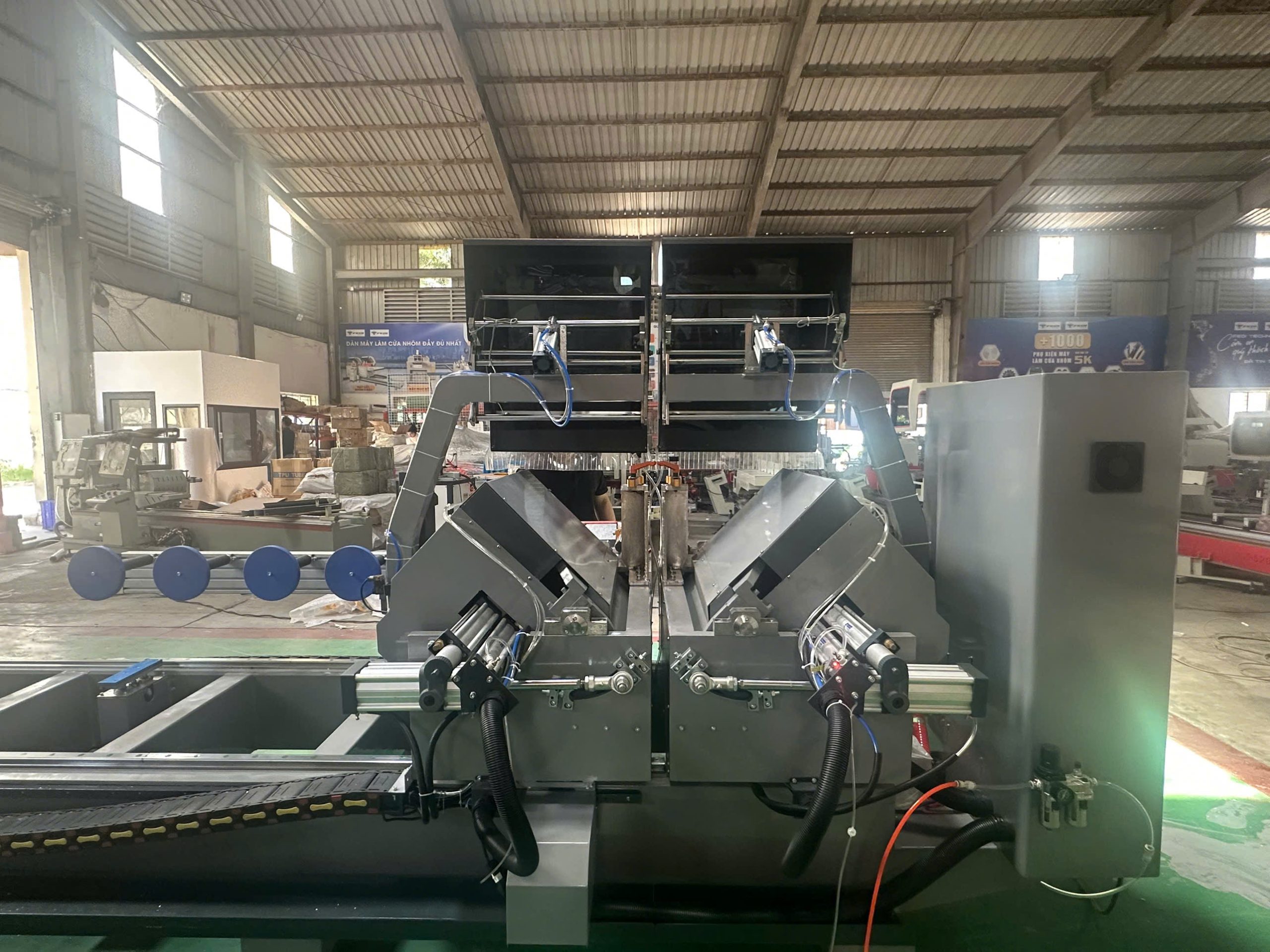 Máy Cắt Nhôm Nội Địa Trung Zhengfeng 600 CNC - Ảnh 7