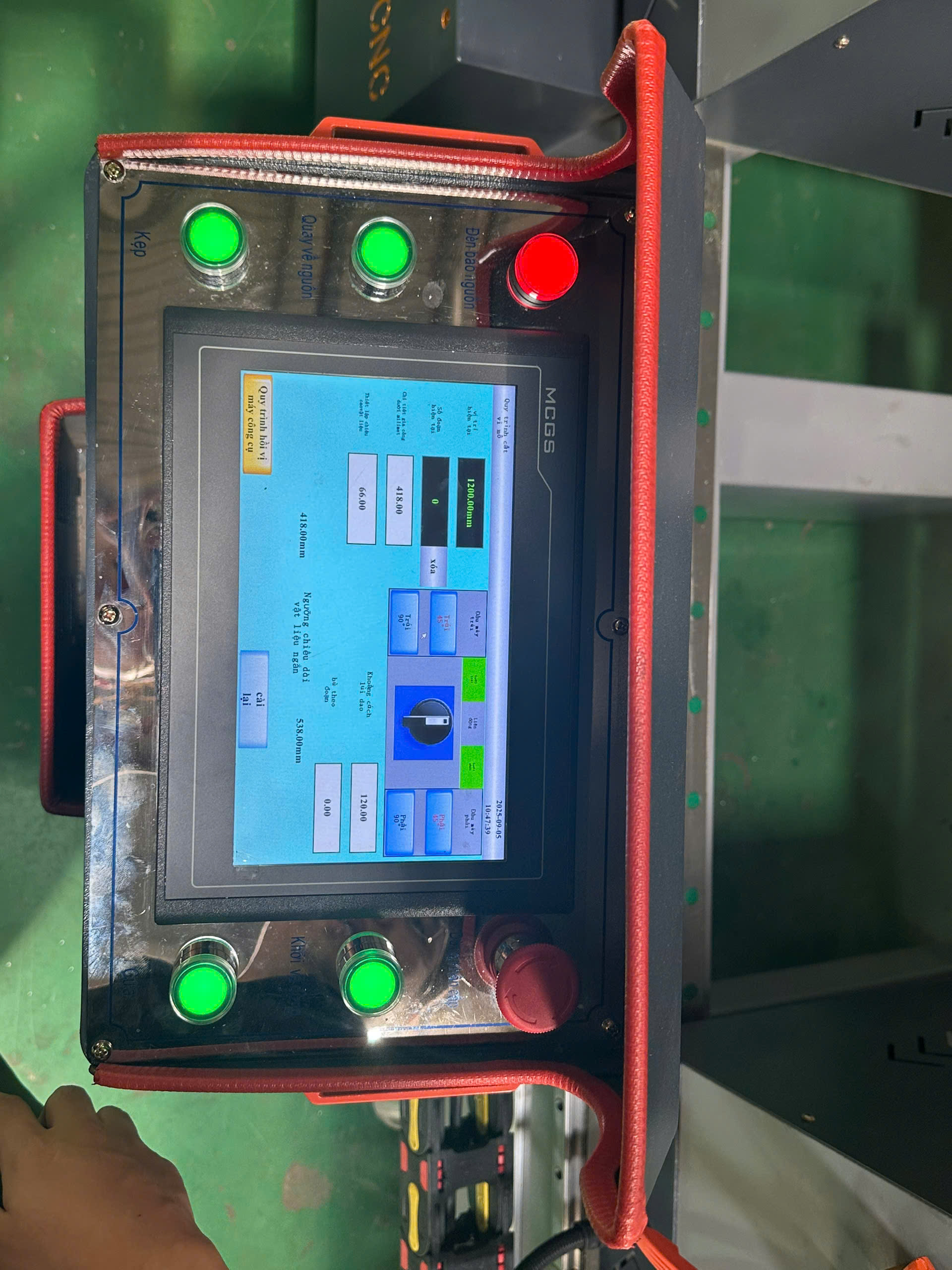 Máy Cắt Nhôm Nội Địa Trung Zhengfeng 600 CNC - Ảnh 9