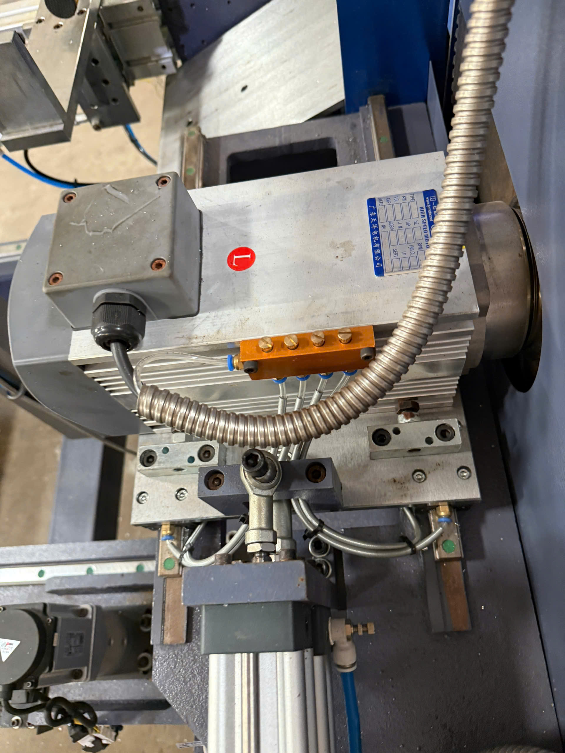 Máy Cắt Nhôm Nội Địa HongDa CNC 600 - Ảnh 16