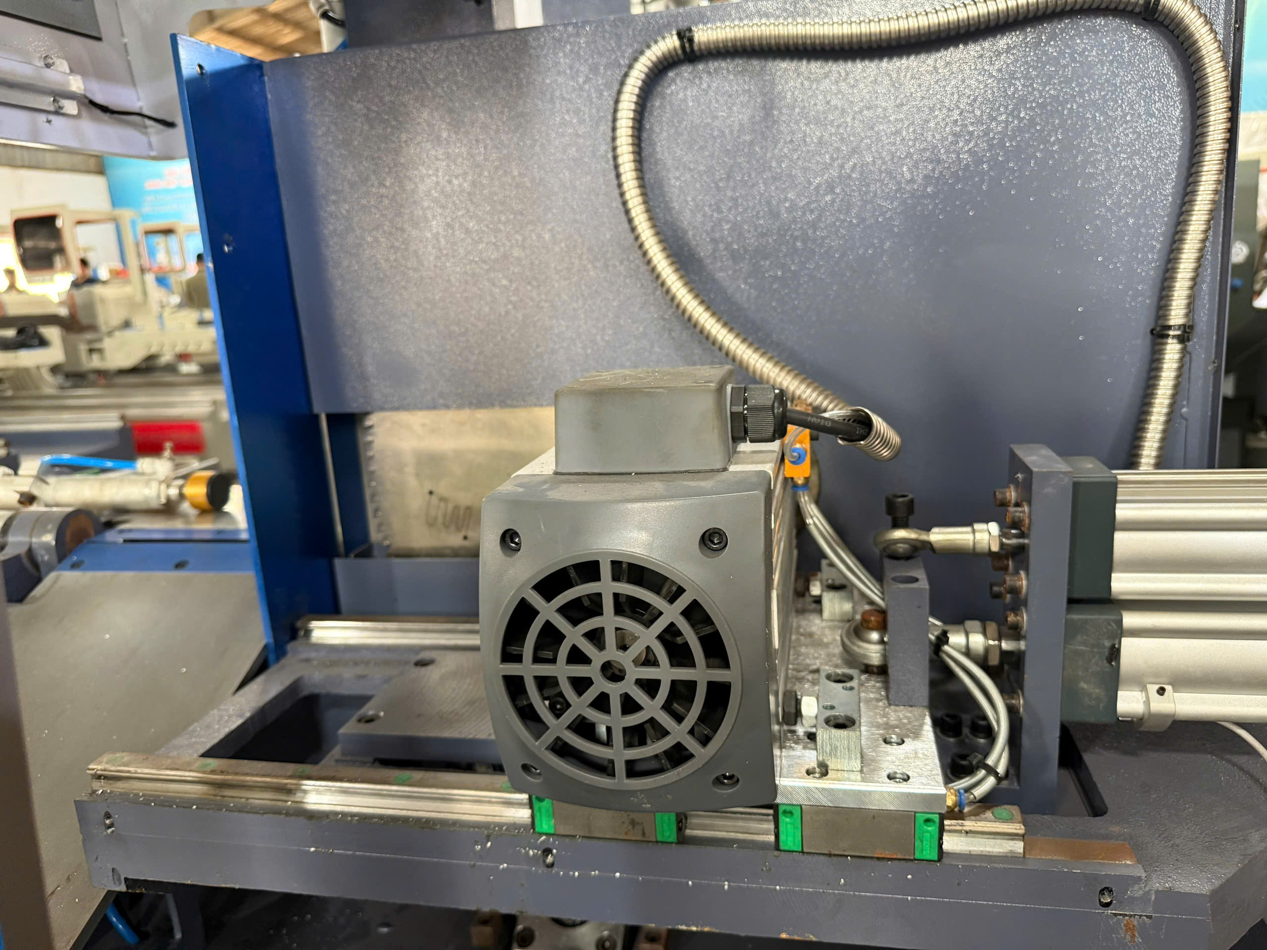 Máy Cắt Nhôm Nội Địa HongDa CNC 600 - Ảnh 15