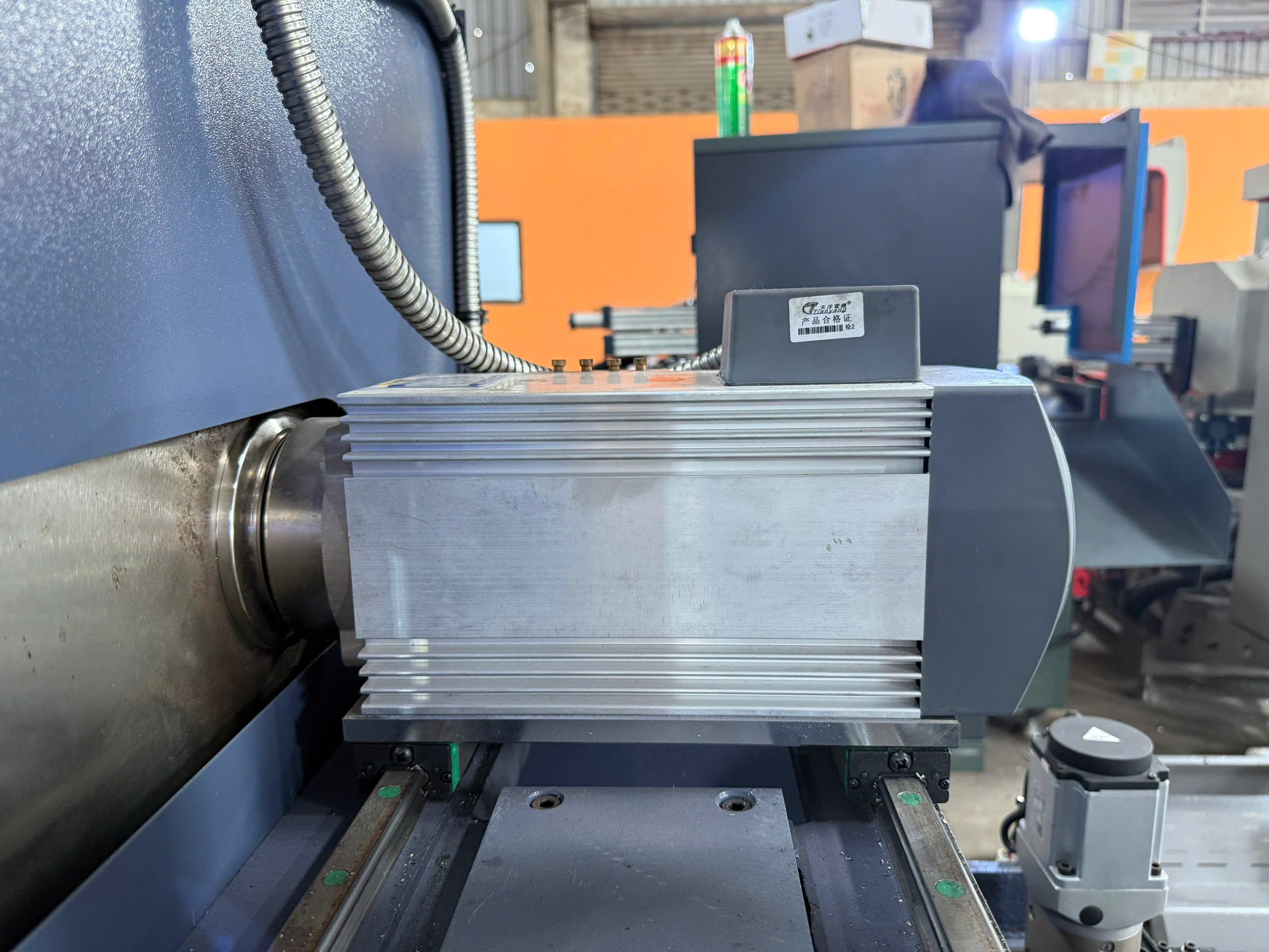 Máy Cắt Nhôm Nội Địa HongDa CNC 600 - Ảnh 14