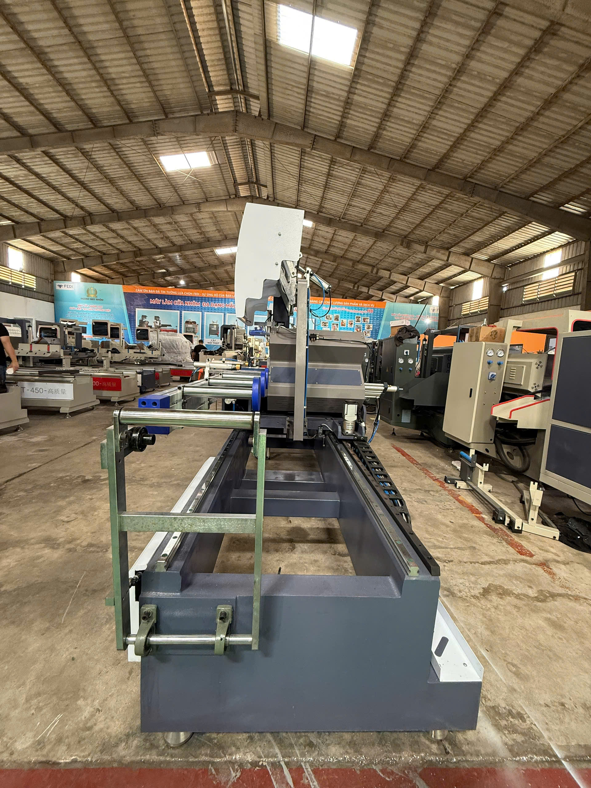 Máy Cắt Nhôm Nội Địa HongDa CNC 600 - Ảnh 13