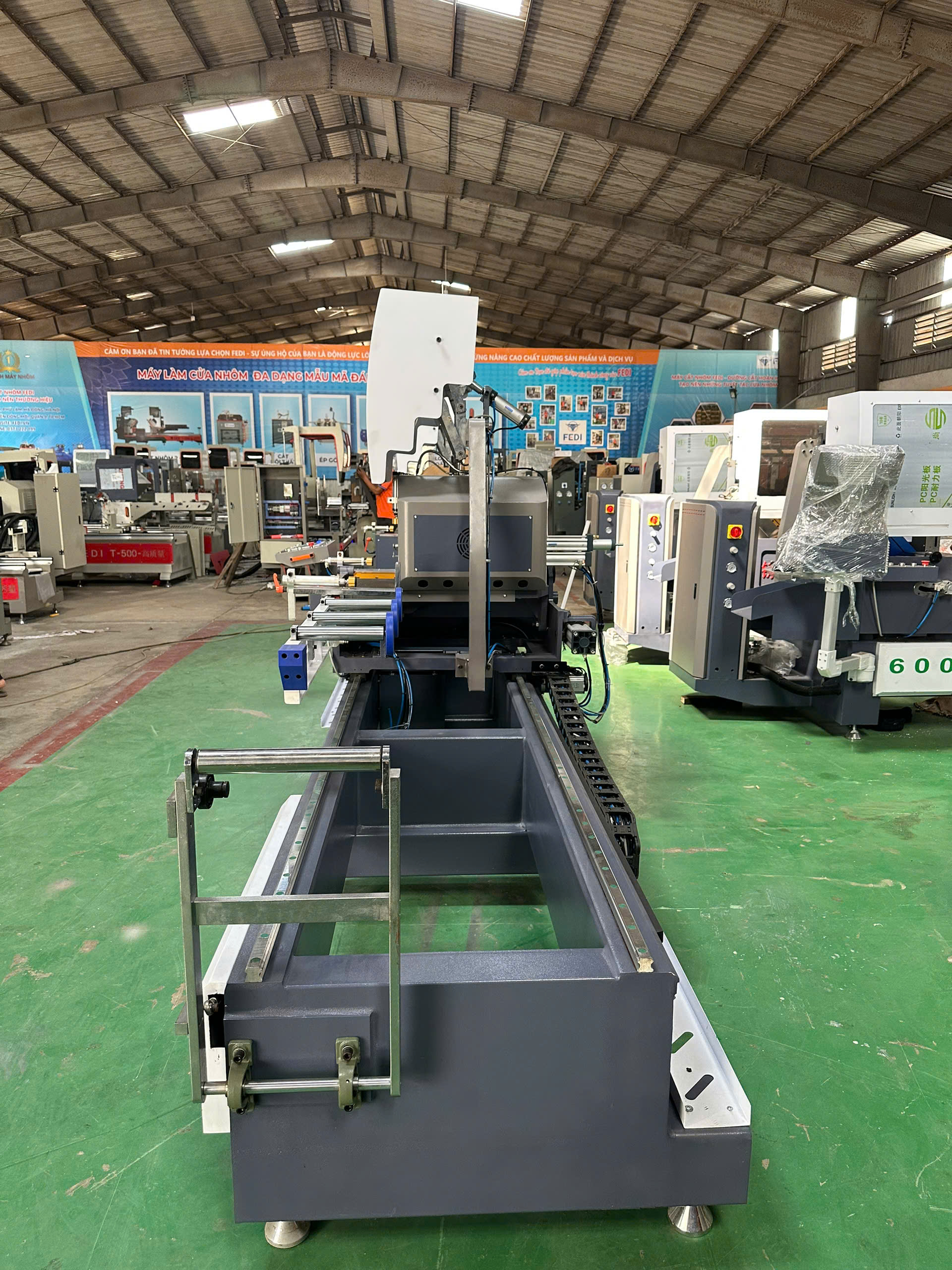 Máy Cắt Nhôm Nội Địa HongDa 550 CNC - Ảnh 14